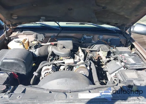 1996 Chevrolet Tahoe K1500 z USA, uszkodzony, nr VIN 1GNEK13R2TJ353037